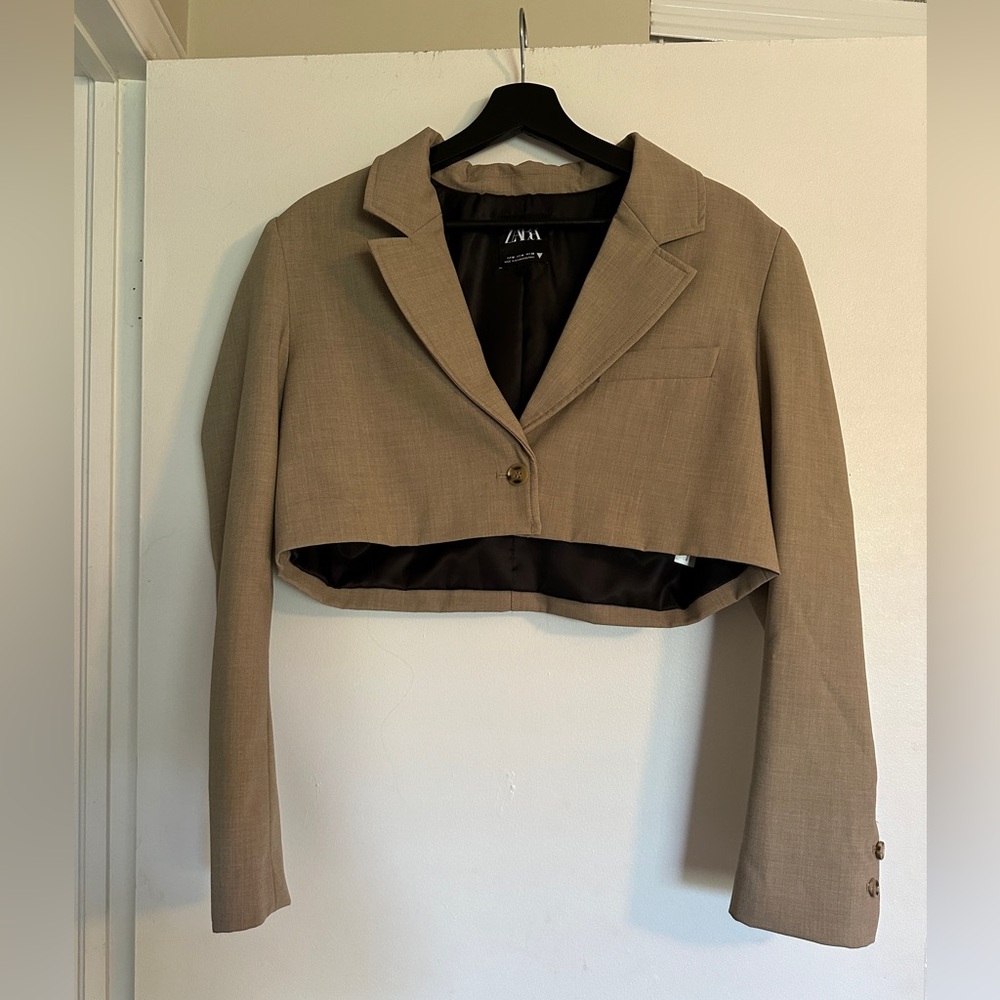 Cropped blazer